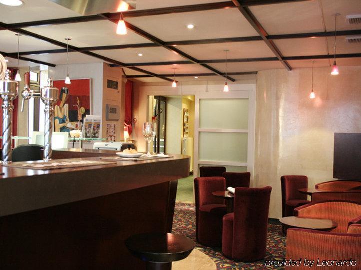 Brit Hotel Les Voyageurs Loudeac Restoran gambar