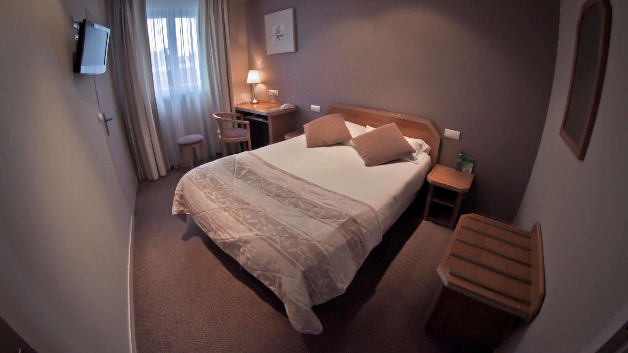 Brit Hotel Les Voyageurs Loudeac Luaran gambar