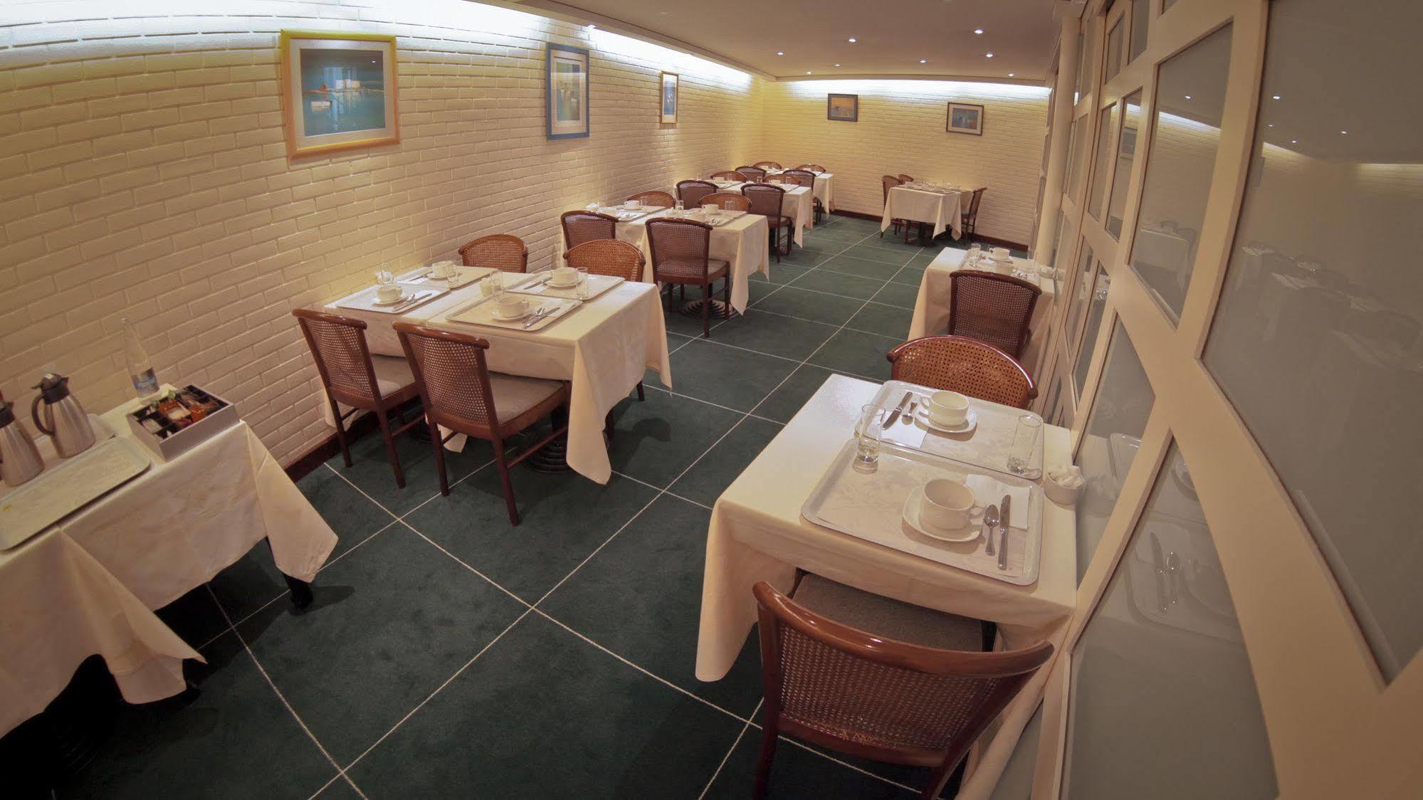 Brit Hotel Les Voyageurs Loudeac Luaran gambar